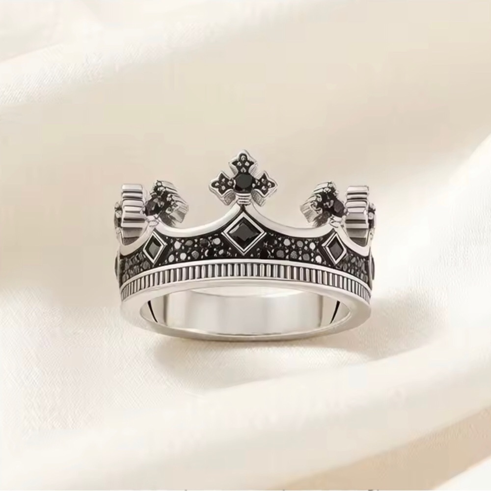 Sterling Silver and Crystal Detailed Royal Crown Ring
